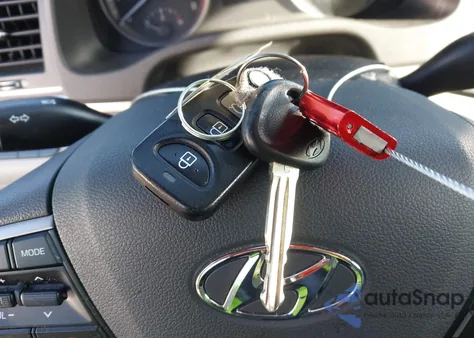 2018 Hyundai Elantra Sel из США, поврежденный, VIN 5NPD84LF6JH252177